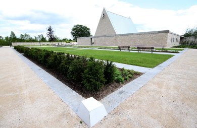 Aussegnungshalle des Friedhofs in Frei-Weinheim